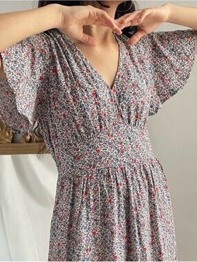 LOFT Multi Color Micro Floral V-Neck Flutter Dress 4